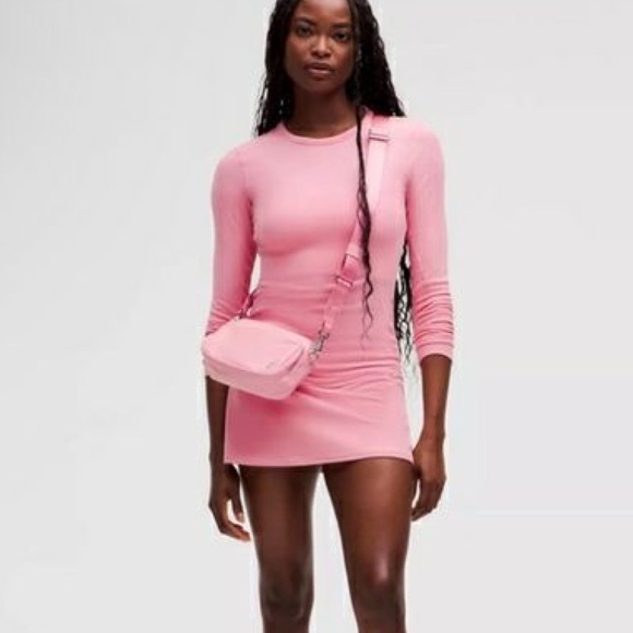 LULULEMON CROSSBODY BAG *MATAL HARDWARE IN PINK TIDE/SILVER NWT - Picture 2 of 9